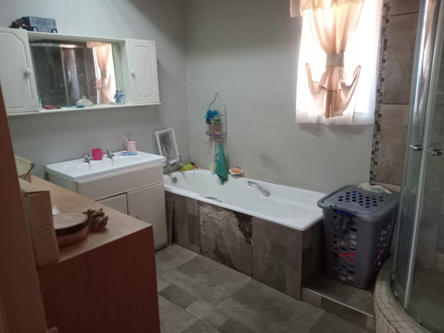 4 Bedroom Property for Sale in Christiana North West